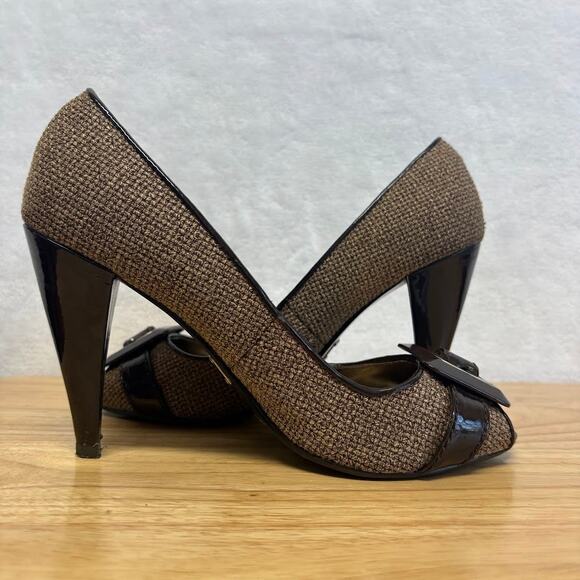 VTG Bakers Jenni Brown Patent Leather Tweed Gold Buckle Peep Toe Pumps Size 8 - Picture 7 of 12